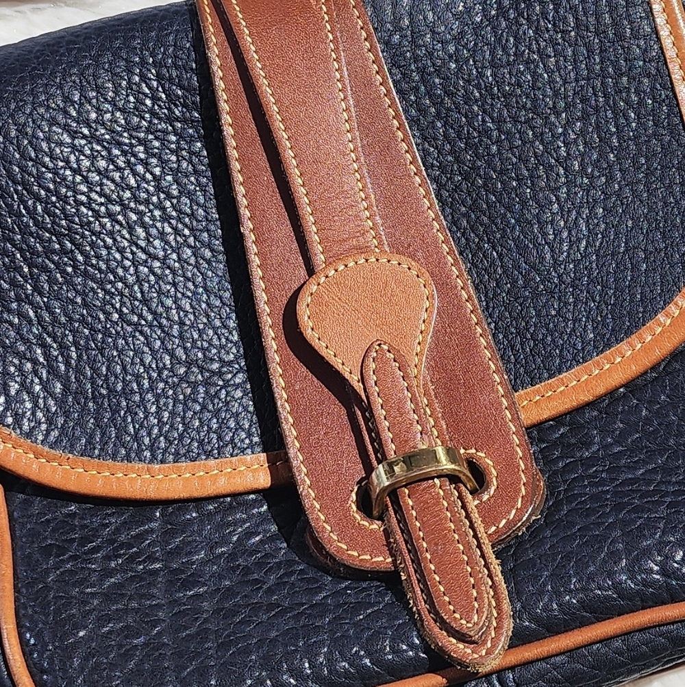Vintage Dooney & Bourke Equestrian All Weather Leather Crossbody - Picture 2 of 9